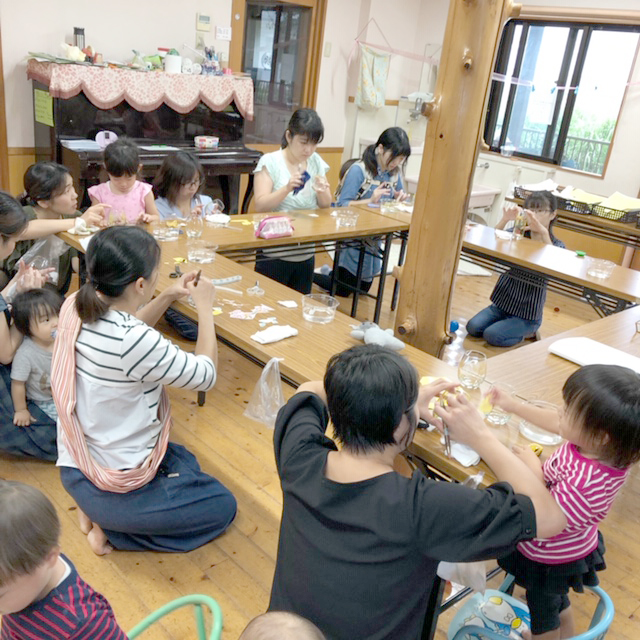 所沢市のあかね保育園のあそぼう会のアクアリウムの画像